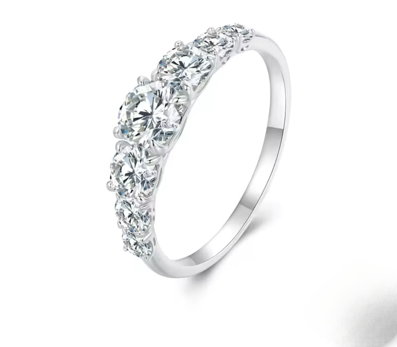 VVS1 Moissanite Ring