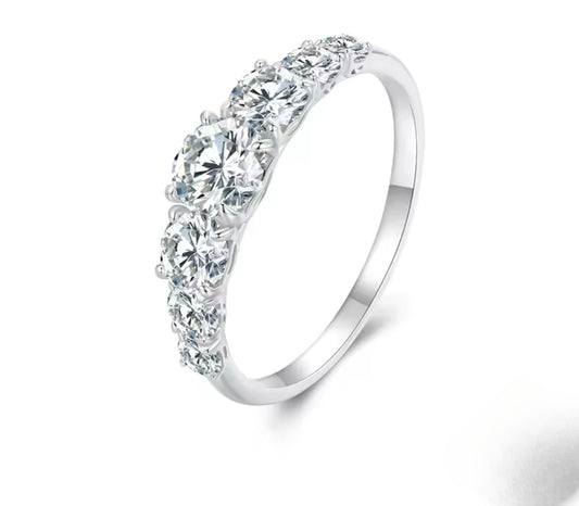 VVS1 Moissanite Ring