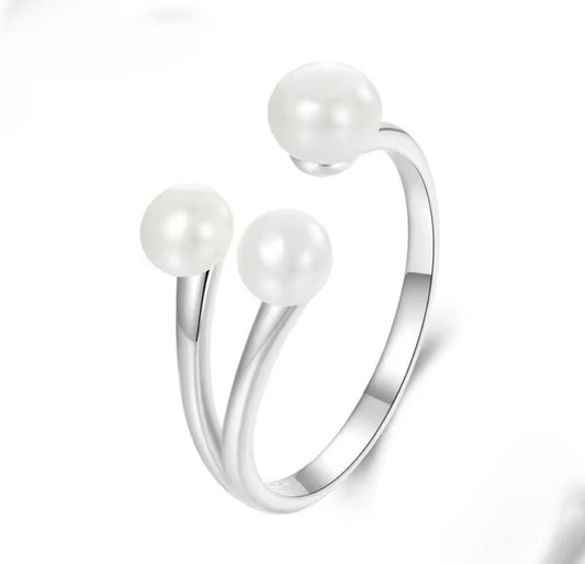 Silver Pearl Ring - Adjustable